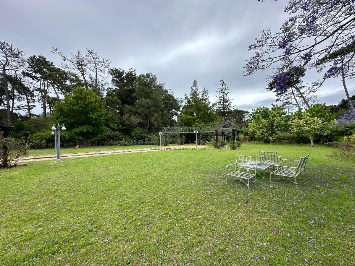 Casa ID.2387 - Propiedad exclusiva ubicada en Golf, Punta del este 