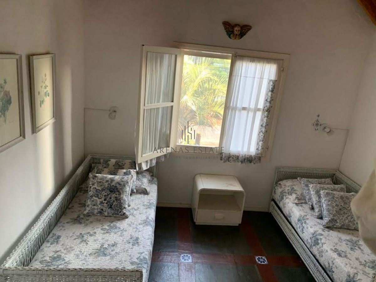 Casa ID.2839 - Casa en Venta de 3 dormitorios en Aidy Grill , Punta del este 