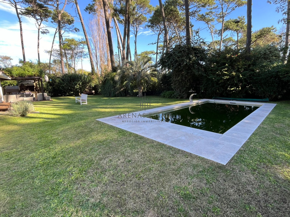 Casa ID.2416 - Casa en impecable estado, de 3 dormitorios en San Rafael Punta del Este 