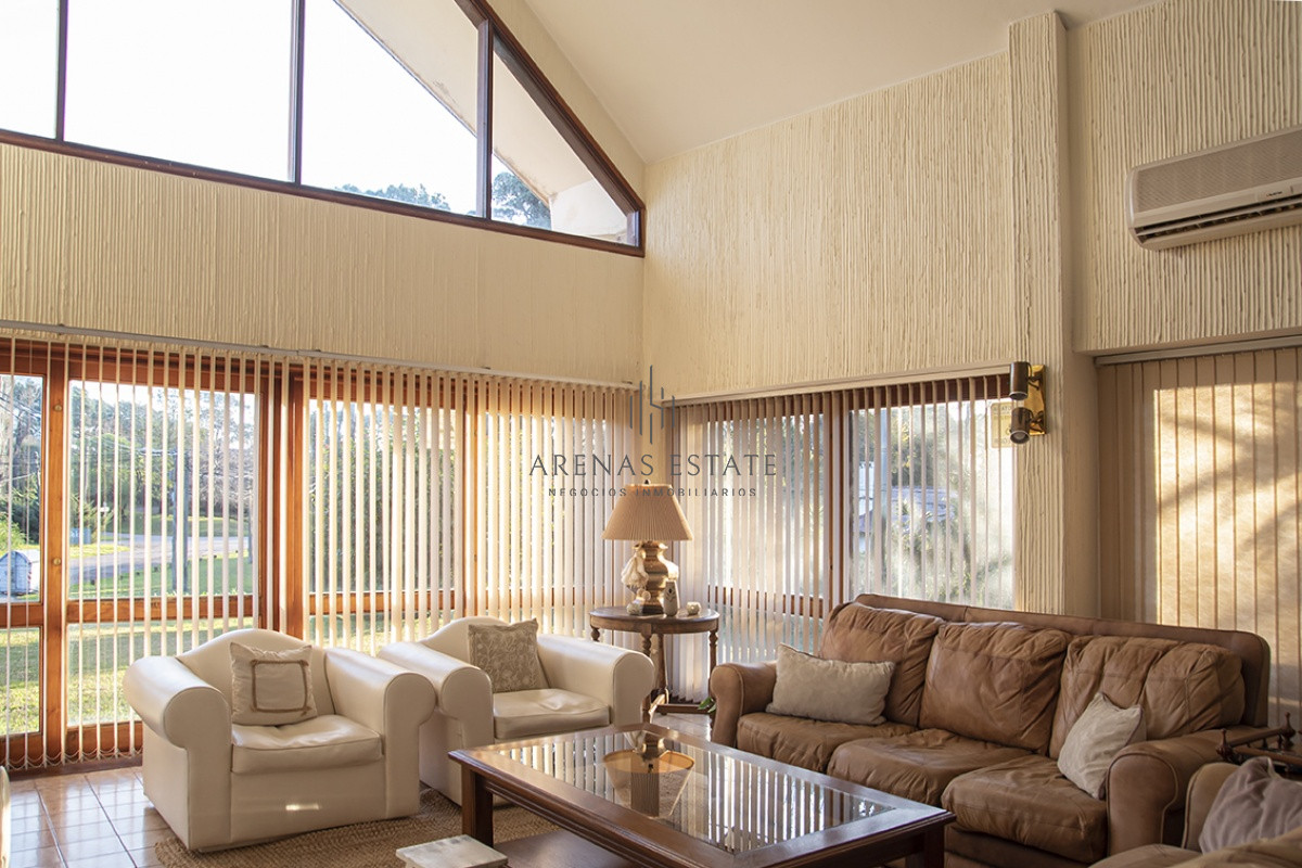 Casa ID.2868 - Hermosa casa en venta en Punta del Este