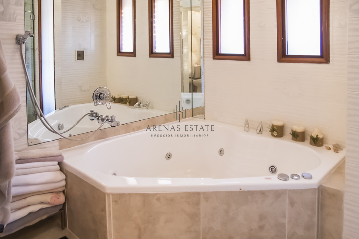 Casa ID.2868 - Hermosa casa en venta en Punta del Este
