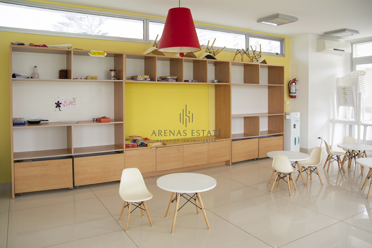Apartamento ID.2408 - MIAMI BOULEVARD, PUNTA DEL ESTE, PLAYA MANSA, DOS DORMITORIOS , PRIMERAS PARADAS 
