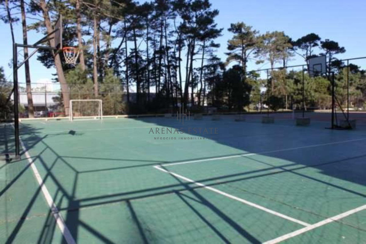Apartamento ID.2221 - Departamento en venta de 3 dormitorios en Roosevelt Center, Punta del este 
