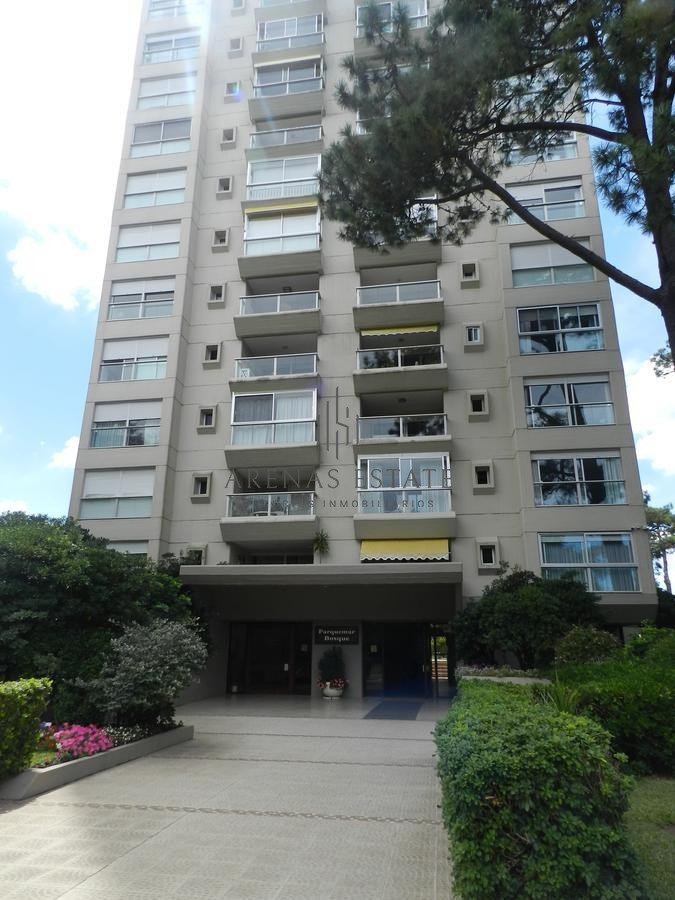 Apartamento ID.1028 - Departamento de 4 dormitorios en venta en Roosevelt.