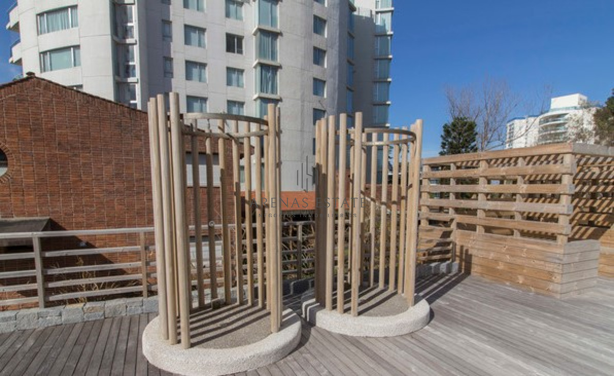 Apartamento ID.3156 - Departamento de 2 dormitorios en venta en Torre Wind. Punta del este