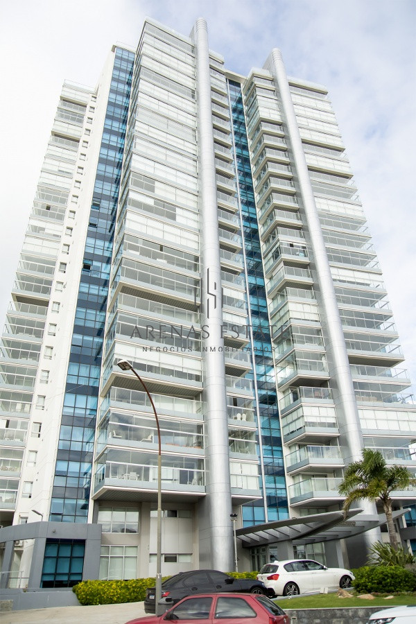 Apartamento ID.2408 - MIAMI BOULEVARD, PUNTA DEL ESTE, PLAYA MANSA, DOS DORMITORIOS , PRIMERAS PARADAS 