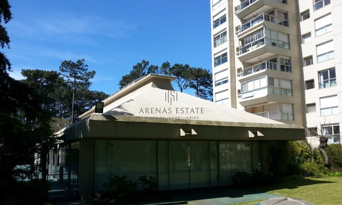 Apartamento ID.1028 - Departamento de 4 dormitorios en venta en Roosevelt.