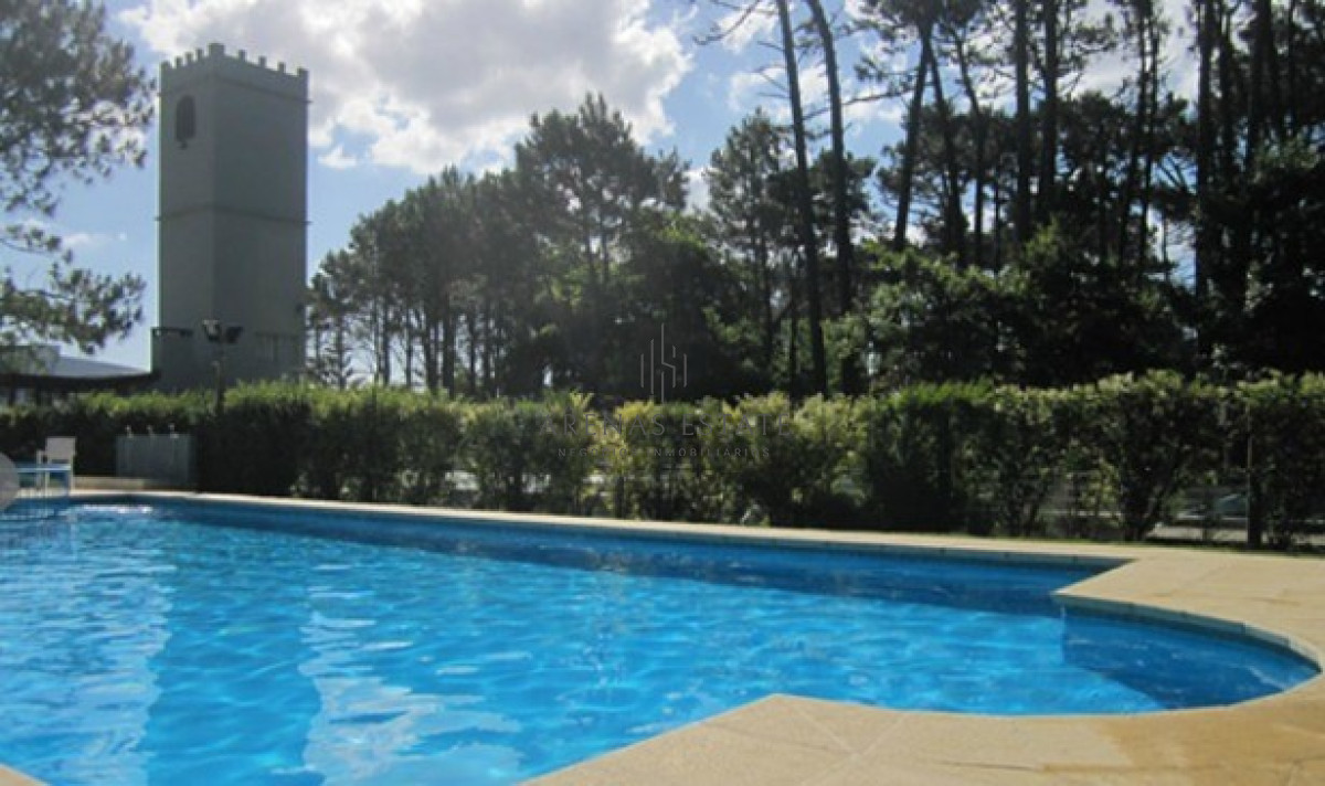 Apartamento ID.3800 - Vende espectacular apartamento de 3 dormitorios en Punta del Este