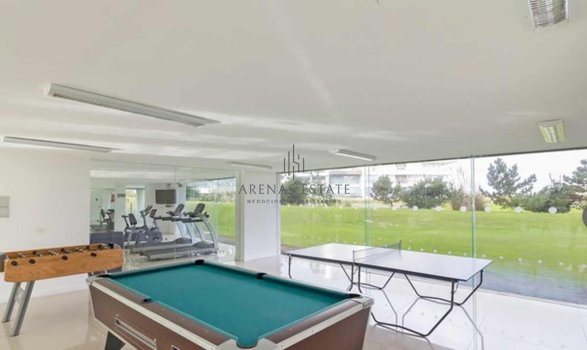 Apartamento ID.3477 - Hermoso departamento en venta, 3 dormitorios + dep. Frente al mar. 