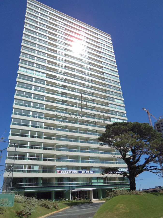 Apartamento ID.2501 - Vende apartamento de 3 dormitorios en Gala Vista, Punta del Este 
