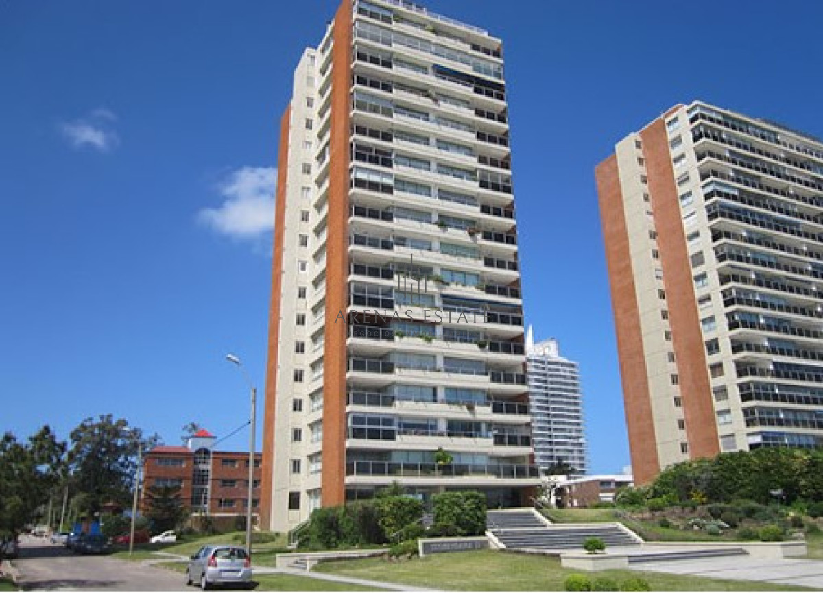 Apartamento ID.2059 - Departamento en venta, 3 dormitorios. Torre Tequendama