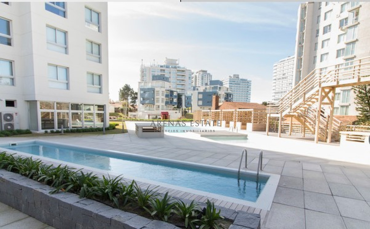 Apartamento ID.3156 - Departamento de 2 dormitorios en venta en Torre Wind. Punta del este