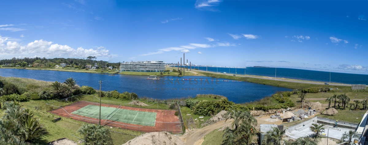 Apartamento ID.3359 - Vende apartamento con vista al mar de 3 suites, en Mansa- Punta del Este.