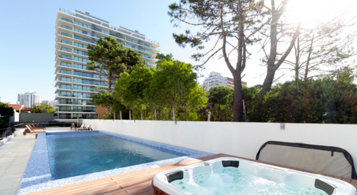 Apartamento ID.2521 - Apartamento en venta en Torre esmeralda de 3 dormitorios , en Punta del Este