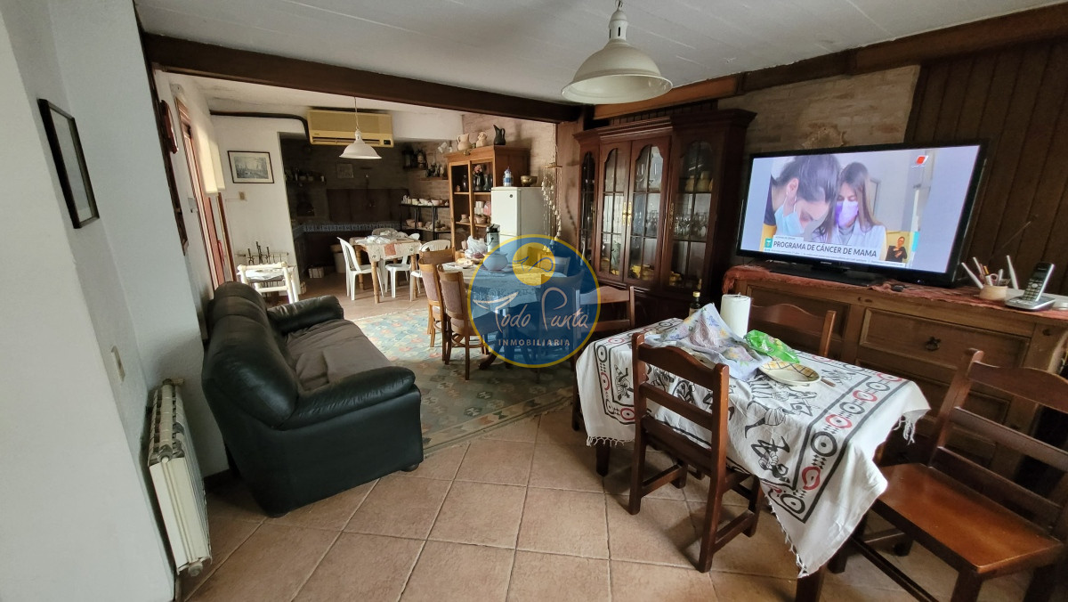 Miniatura de Casa de 4 dormitorios en Cantegril, Punta del Este | Todo Punta