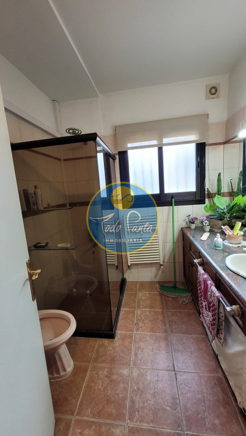 Miniatura de Casa de 4 dormitorios en Cantegril, Punta del Este | Todo Punta