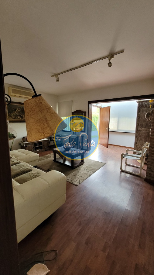 Miniatura de Casa de 4 dormitorios en Cantegril, Punta del Este | Todo Punta