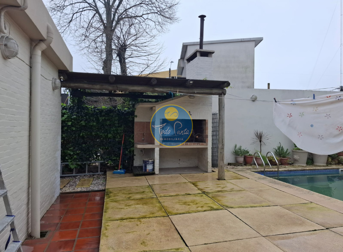 Miniatura de Casa de 4 dormitorios en Cantegril, Punta del Este | Todo Punta