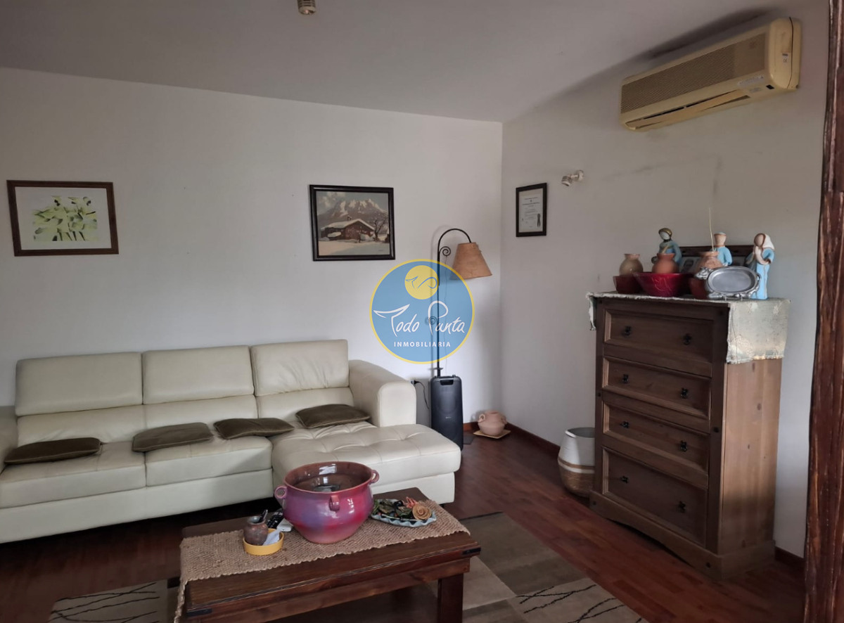 Miniatura de Casa de 4 dormitorios en Cantegril, Punta del Este | Todo Punta