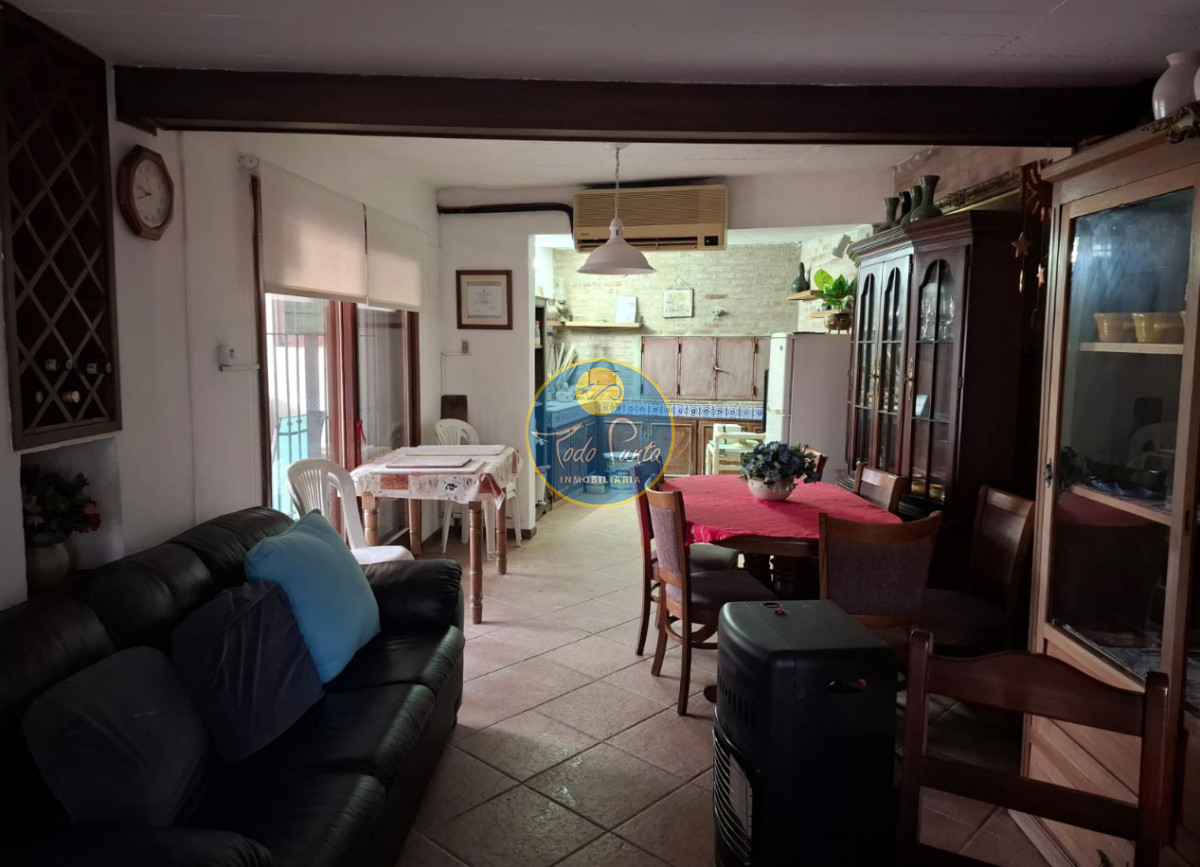 Miniatura de Casa de 4 dormitorios en Cantegril, Punta del Este | Todo Punta