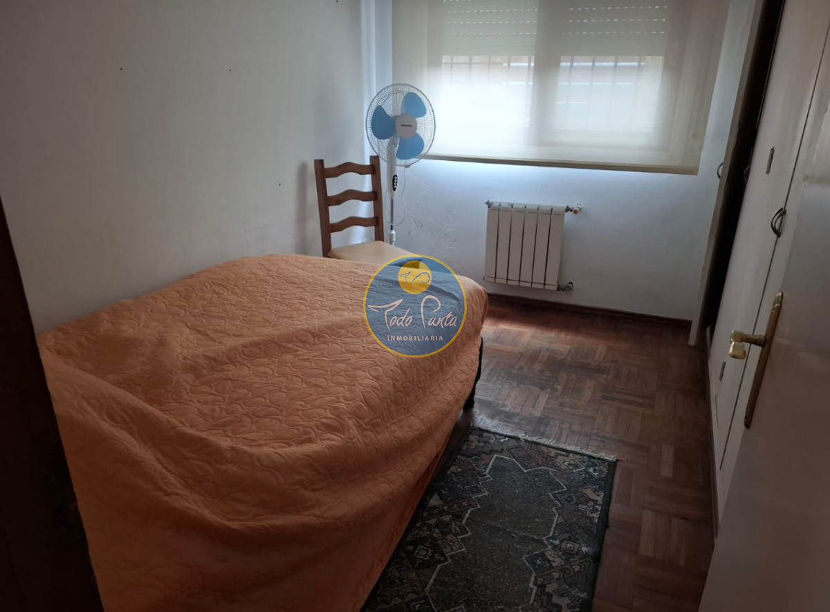 Miniatura de Casa de 4 dormitorios en Cantegril, Punta del Este | Todo Punta