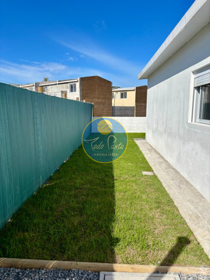 Miniatura de Casa de 2 dormitorios en Altos de la Laguna, Punta del Este | Todo Punta