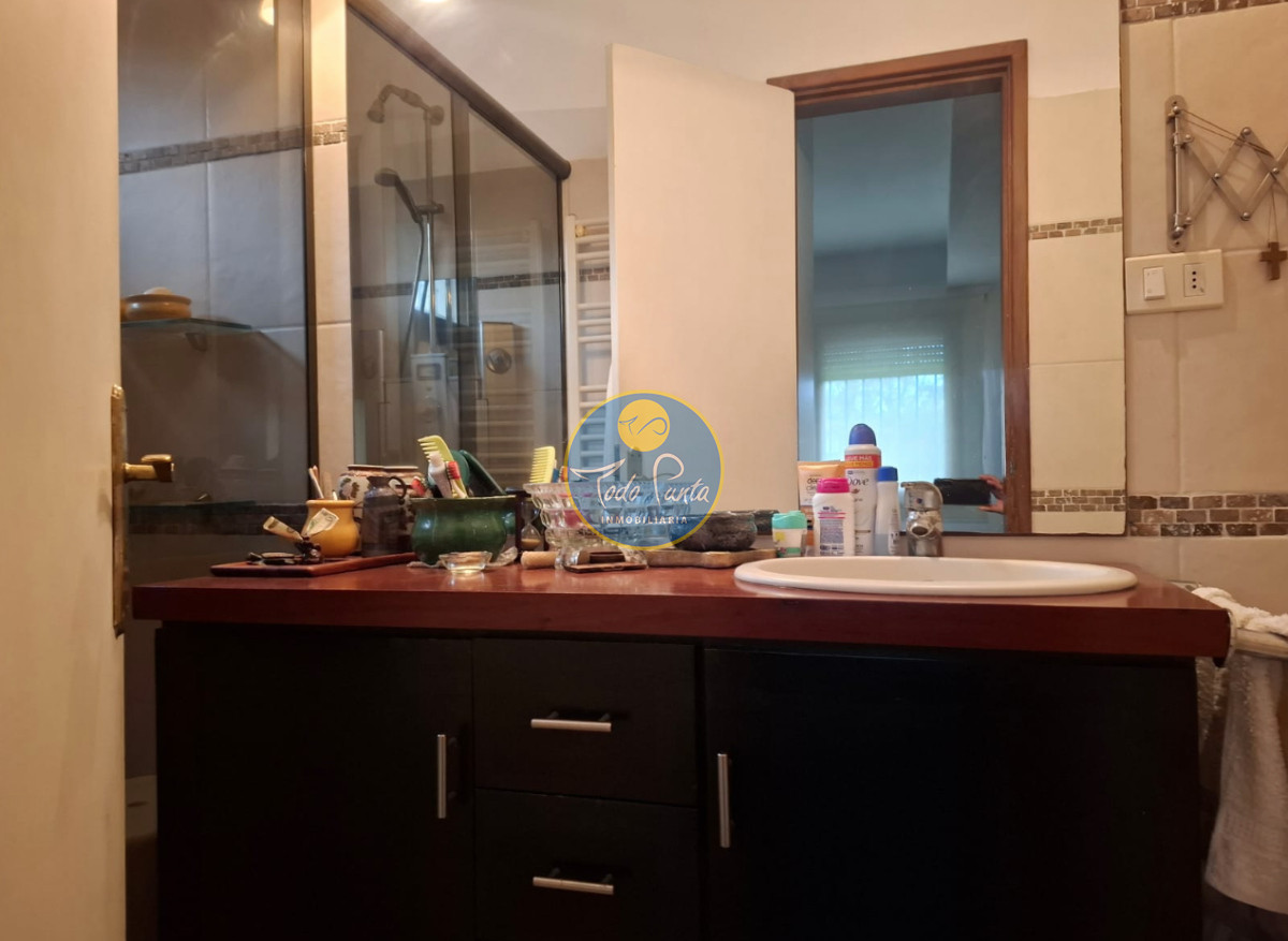 Miniatura de Casa de 4 dormitorios en Cantegril, Punta del Este | Todo Punta