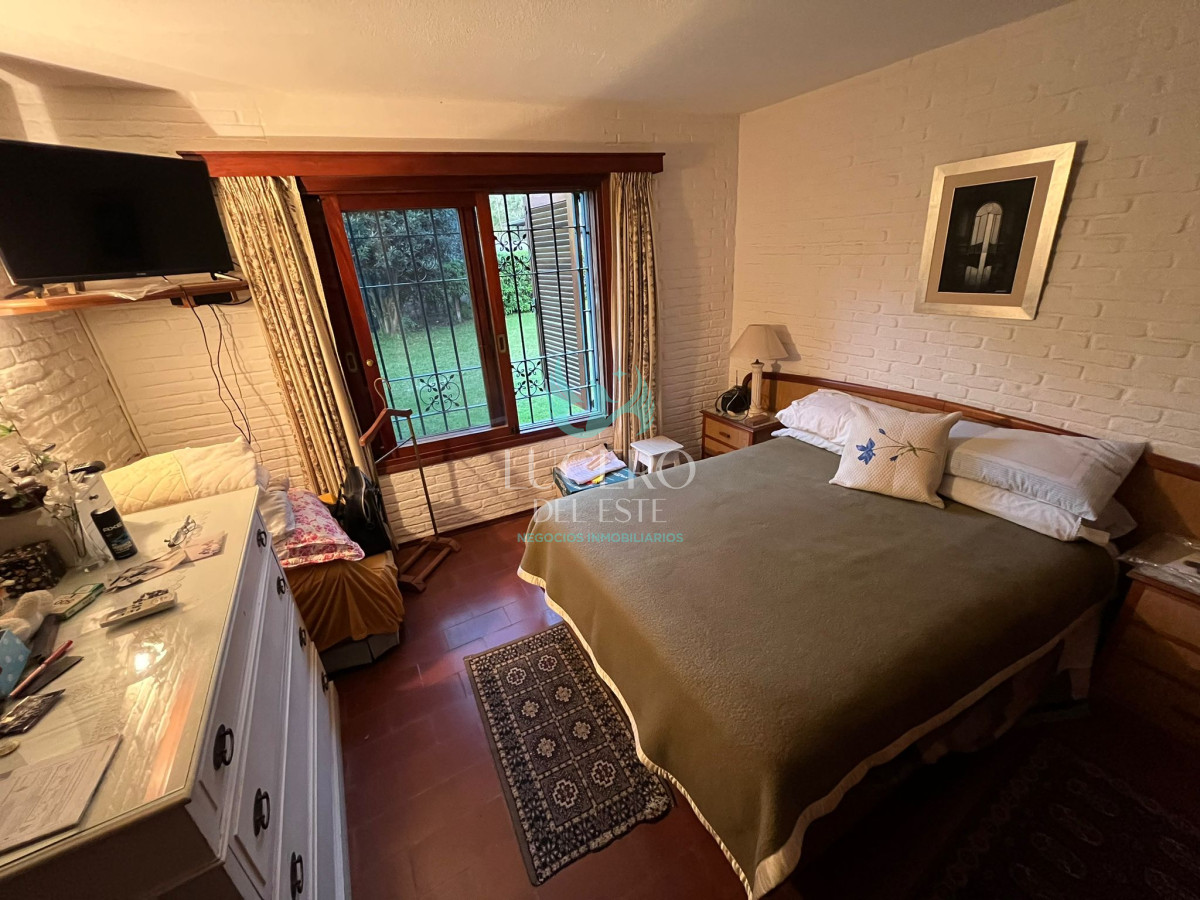 Casa ID.947 - Vende casa de 3 dormitorios en Pinares, Punta del Este 