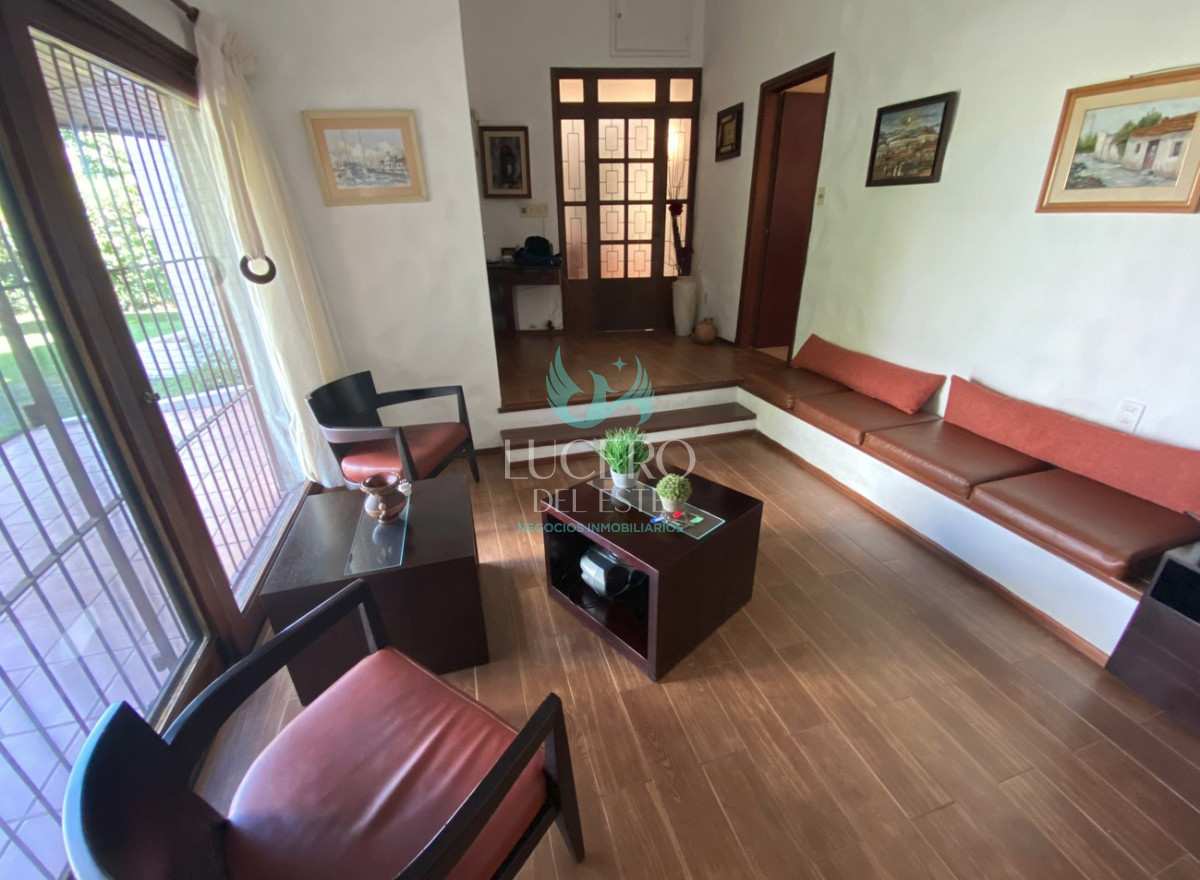 Casa ID.466 - Vendo CASA EN PLAYA MANSA EN VENTA, A METROS DEL MAR, EXCELENTE CONSTRUCCION