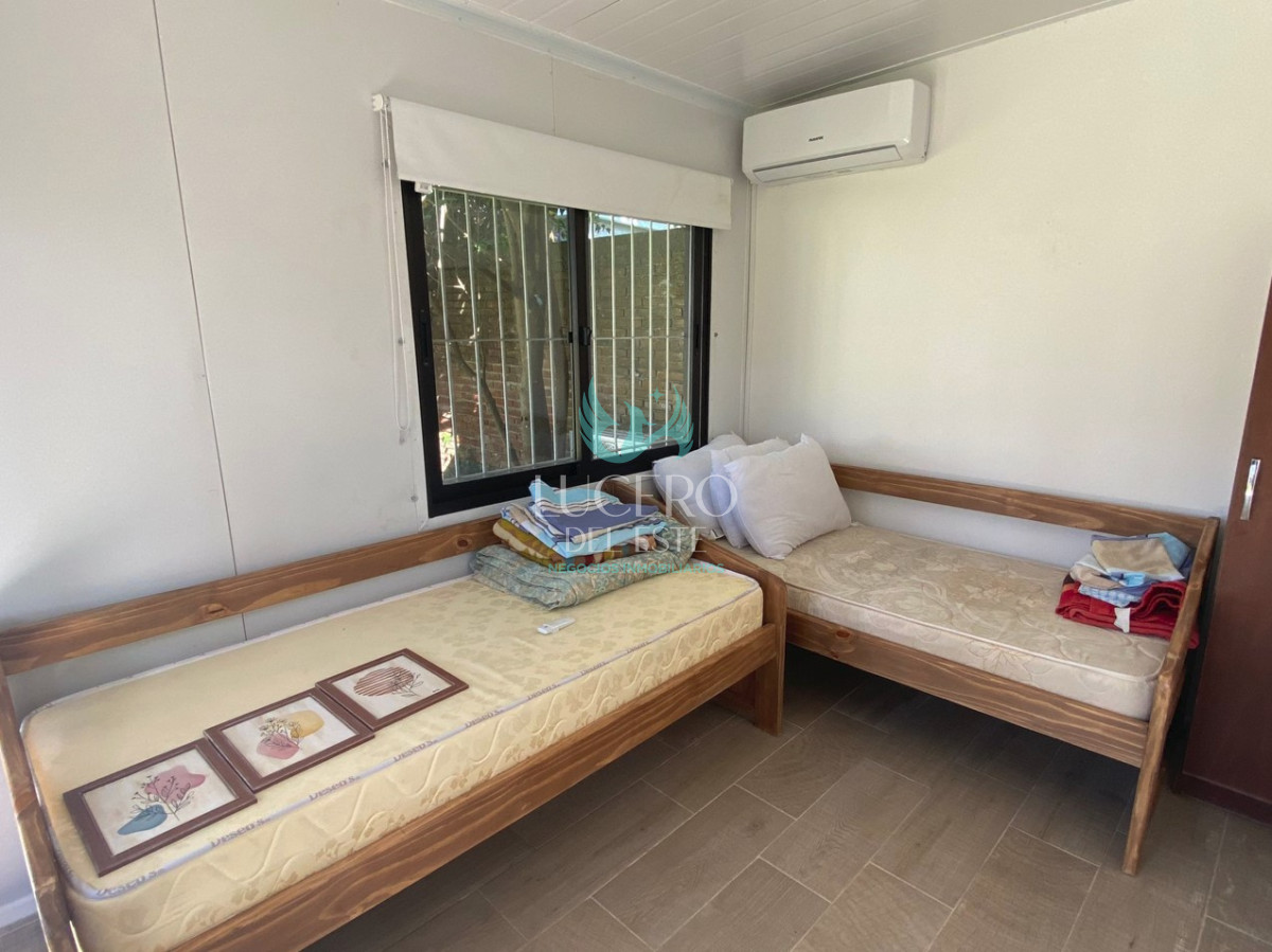 Casa ID.466 - Vendo CASA EN PLAYA MANSA EN VENTA, A METROS DEL MAR, EXCELENTE CONSTRUCCION