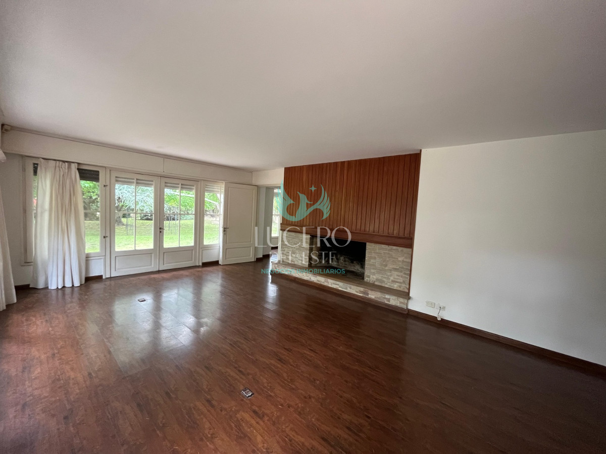 Casa ID.468 - Vendo Chalet de 3 dormitorios mas dependencia en venta en zona residencial