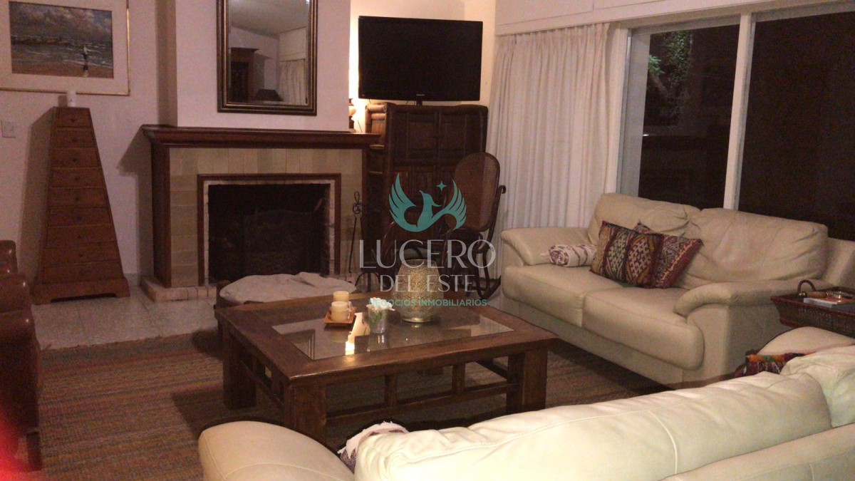 Casa ID.467 - Vendo Casa en impecable estado, de 3 dormitorios en San Rafael Punta del Este 