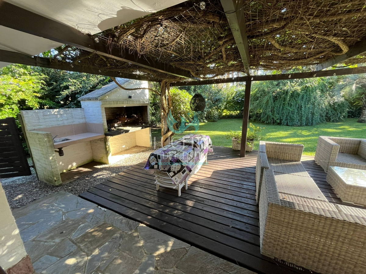 Casa ID.467 - Vendo Casa en impecable estado, de 3 dormitorios en San Rafael Punta del Este 