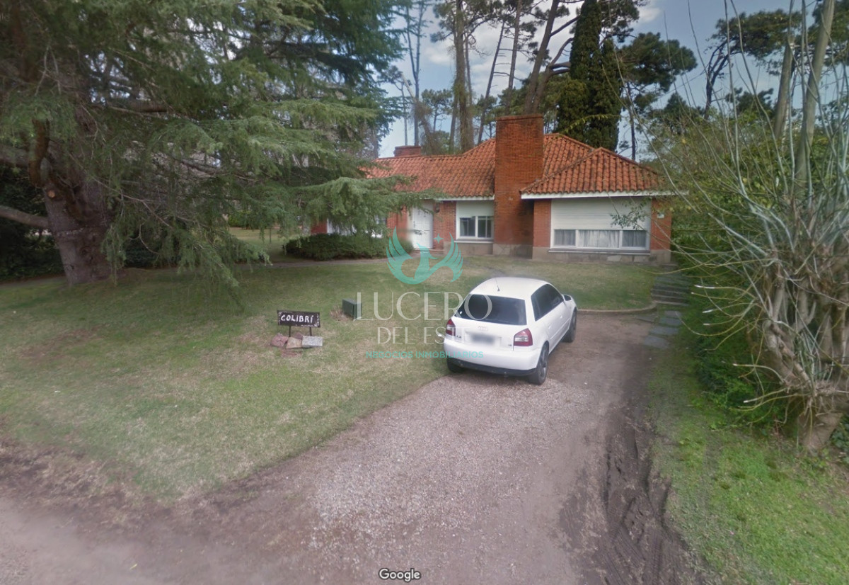 Casa ID.468 - Vendo Chalet de 3 dormitorios mas dependencia en venta en zona residencial