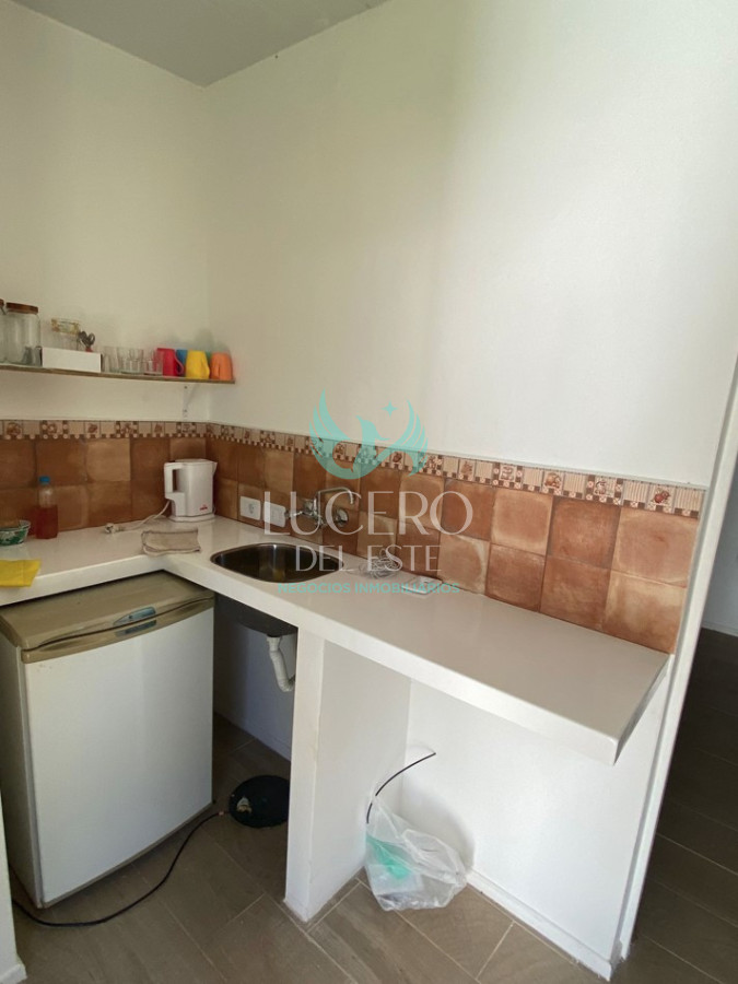 Casa ID.466 - Vendo CASA EN PLAYA MANSA EN VENTA, A METROS DEL MAR, EXCELENTE CONSTRUCCION