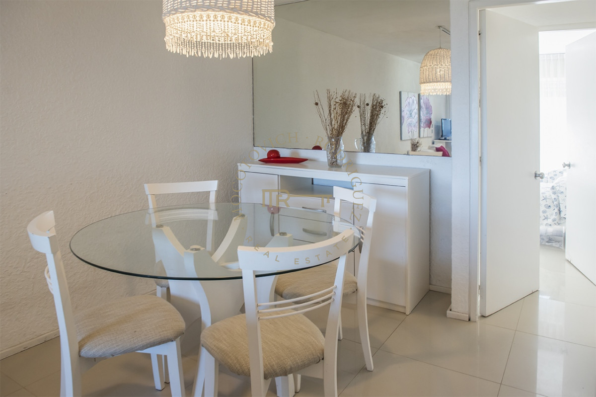 Apartamento ID.2080 - Cómodo y agradable apartamento en edificio Panorama VI, muy cerca de la playa Brava al final de la Av. Chiverta.