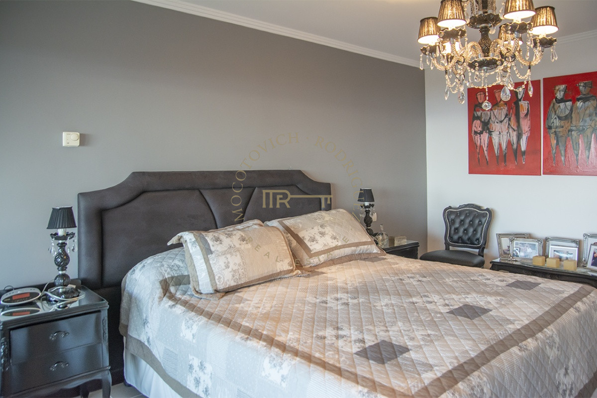 Apartamento ID.2947 - Departamento en venta frente al mar. Torre Lobos, Playa Brava, 3 dormitorios.