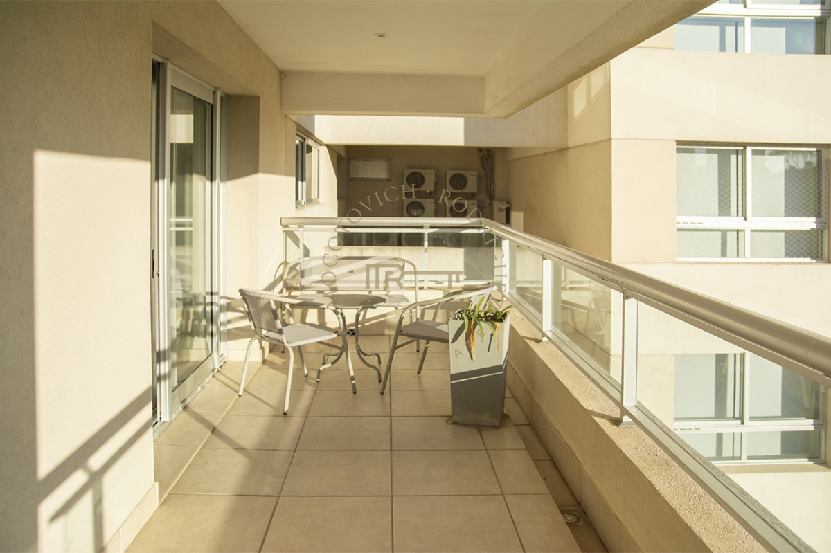 Apartamento ID.2949 - Departamento en venta frente al mar. Torre Lobos, Playa Brava, 3 dormitorios.