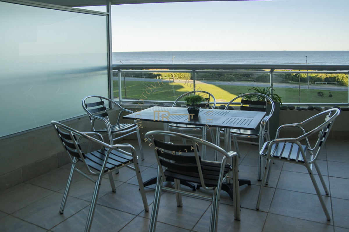 Apartamento ID.2949 - Departamento en venta frente al mar. Torre Lobos, Playa Brava, 3 dormitorios.
