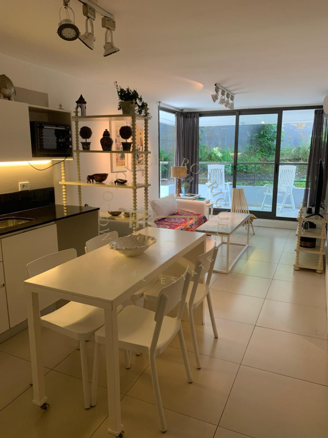 Apartamento ID.2043 - Vende apartamento de 1 dormitorio en edificio unique, Punta del Este