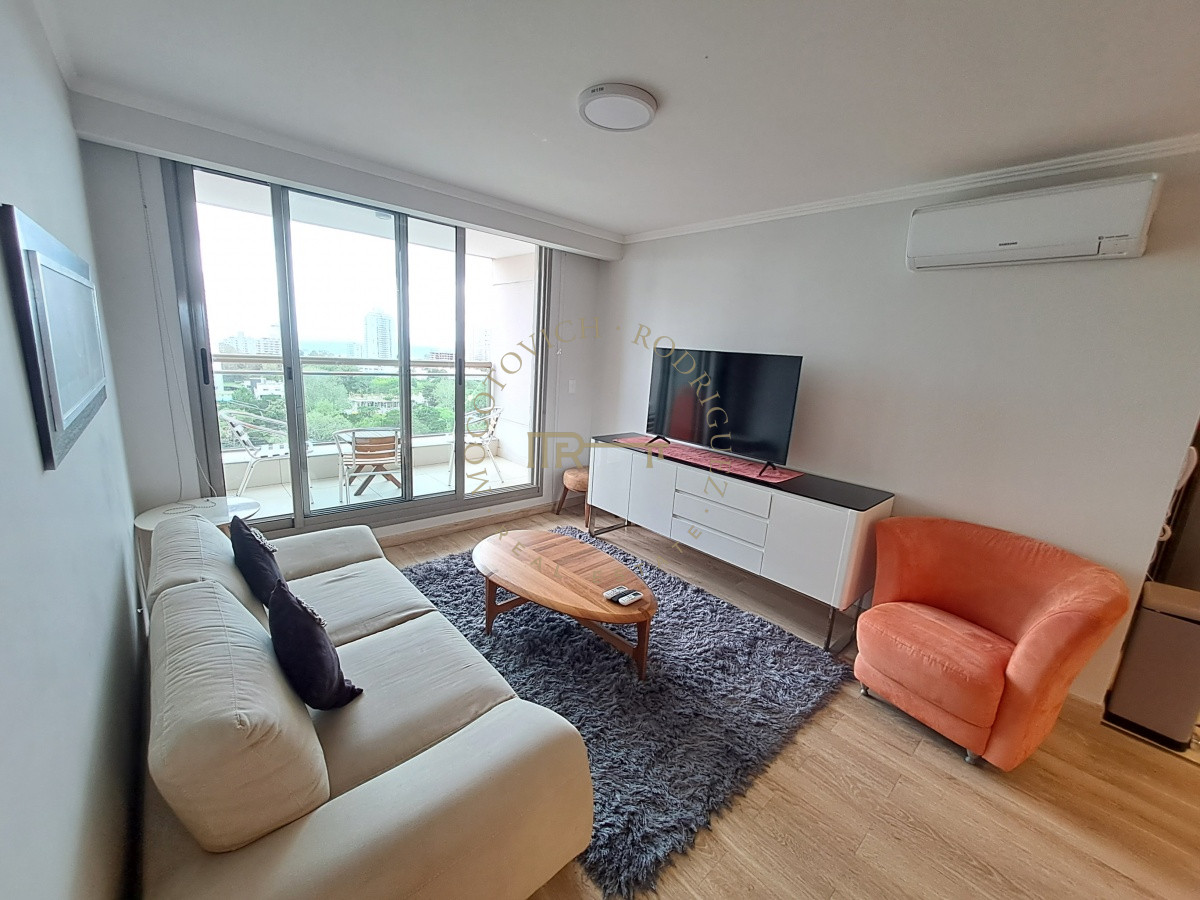 Apartamento ID.3529 - Apartamento de Venta en Edificio Lafayette , Punta del este , Roosevelt 