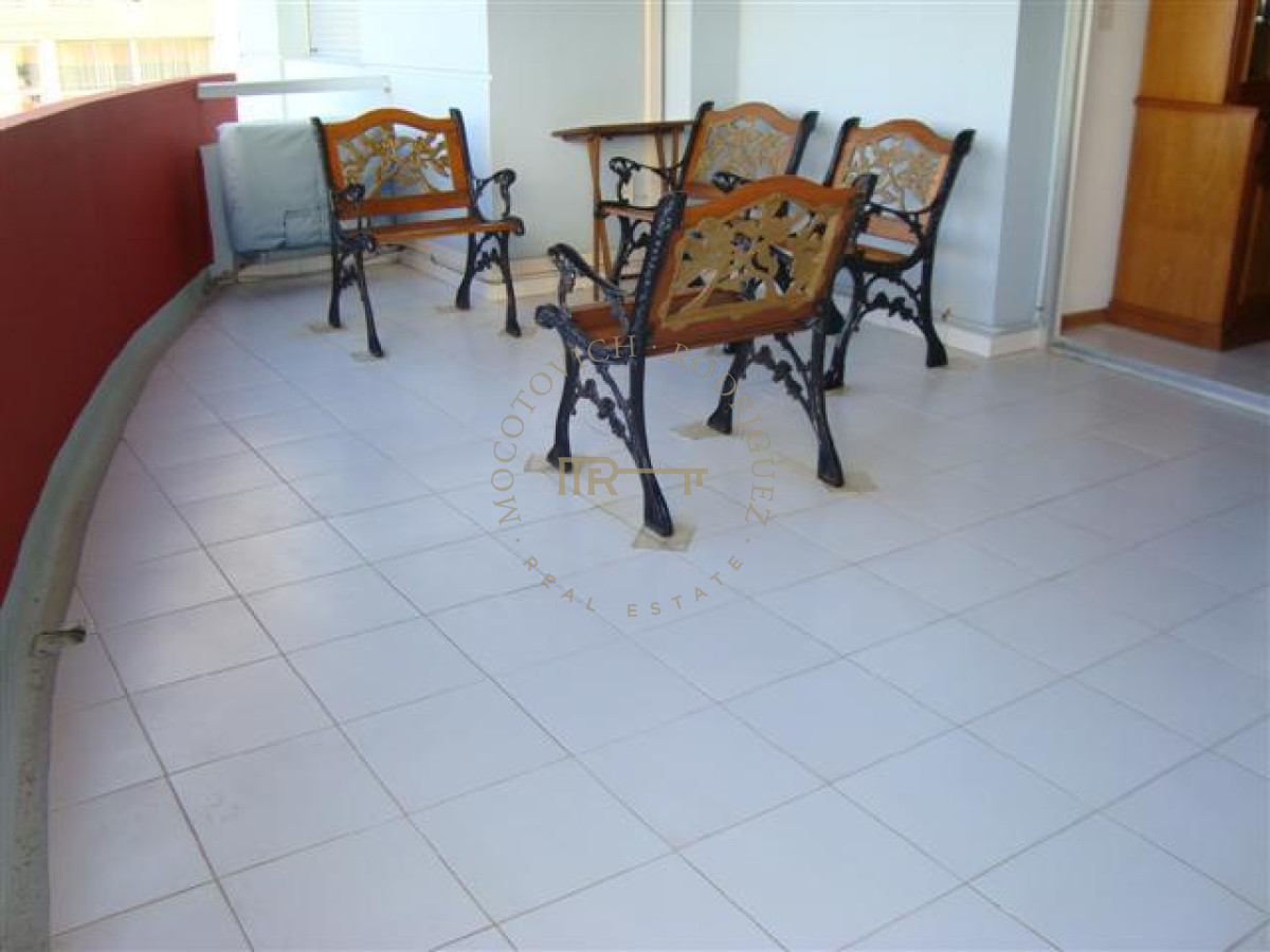 Apartamento ID.3383 - Apartamento en Venta de 2 dormitorio en Playa Brava , Punta del este 