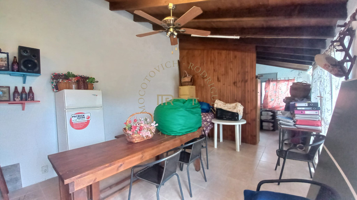 Casa ID.1909 - Vende casa de 3 dormitorios, en excelente estado, Pinares, Punta del Este 