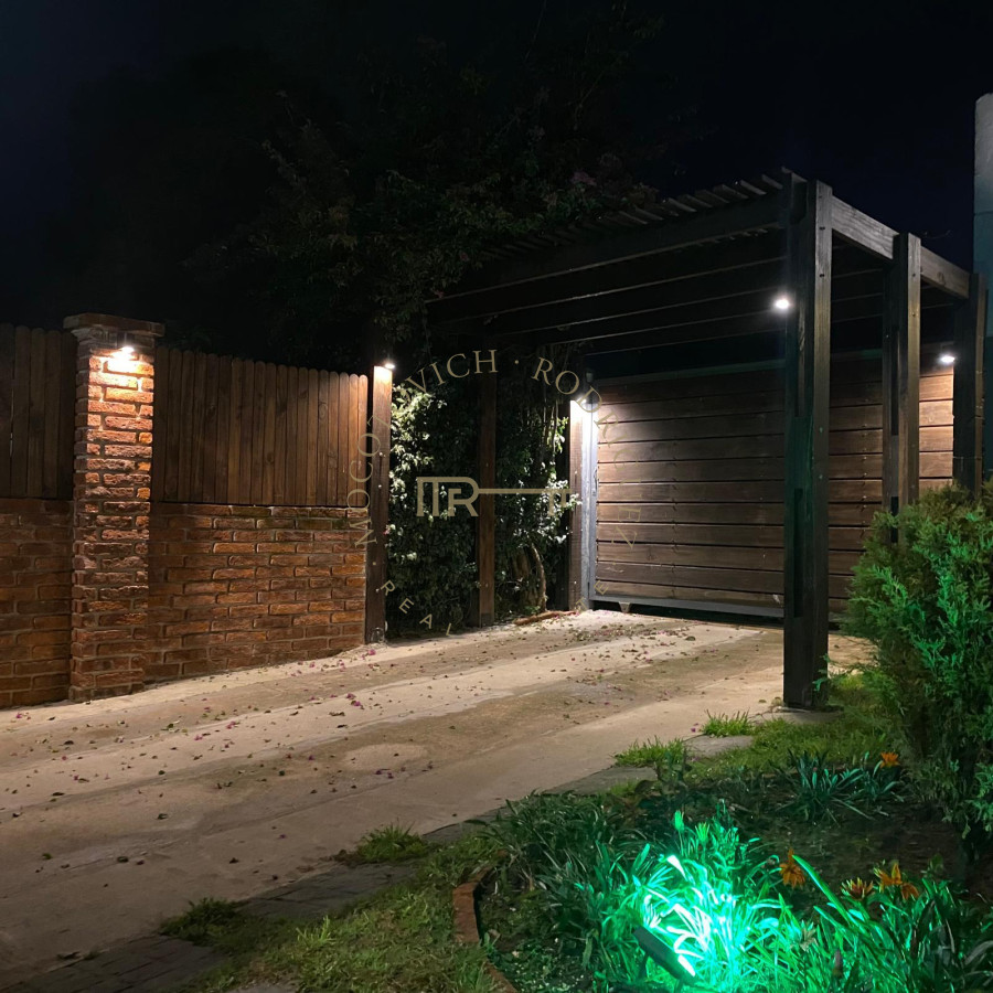 Casa ID.1909 - Vende casa de 3 dormitorios, en excelente estado, Pinares, Punta del Este 
