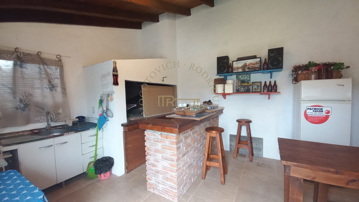 Casa ID.1909 - Vende casa de 3 dormitorios, en excelente estado, Pinares, Punta del Este 
