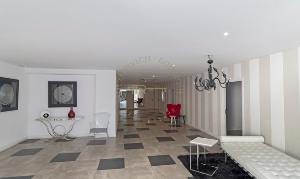 Apartamento ID.2043 - Vende apartamento de 1 dormitorio en edificio unique, Punta del Este