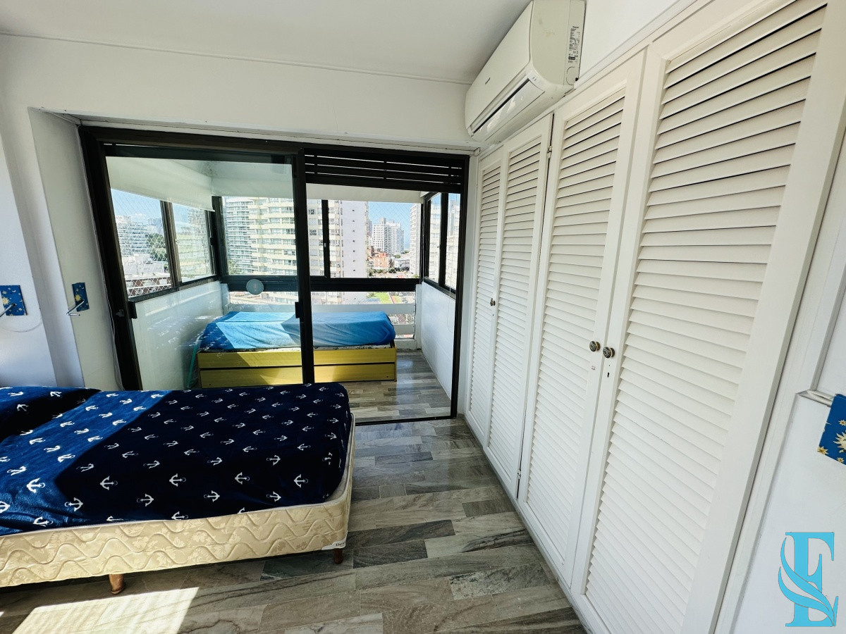 Apartamento ID.555 - Apartamento en venta de 3 dormitorios en Playa Brava , Punta del este 