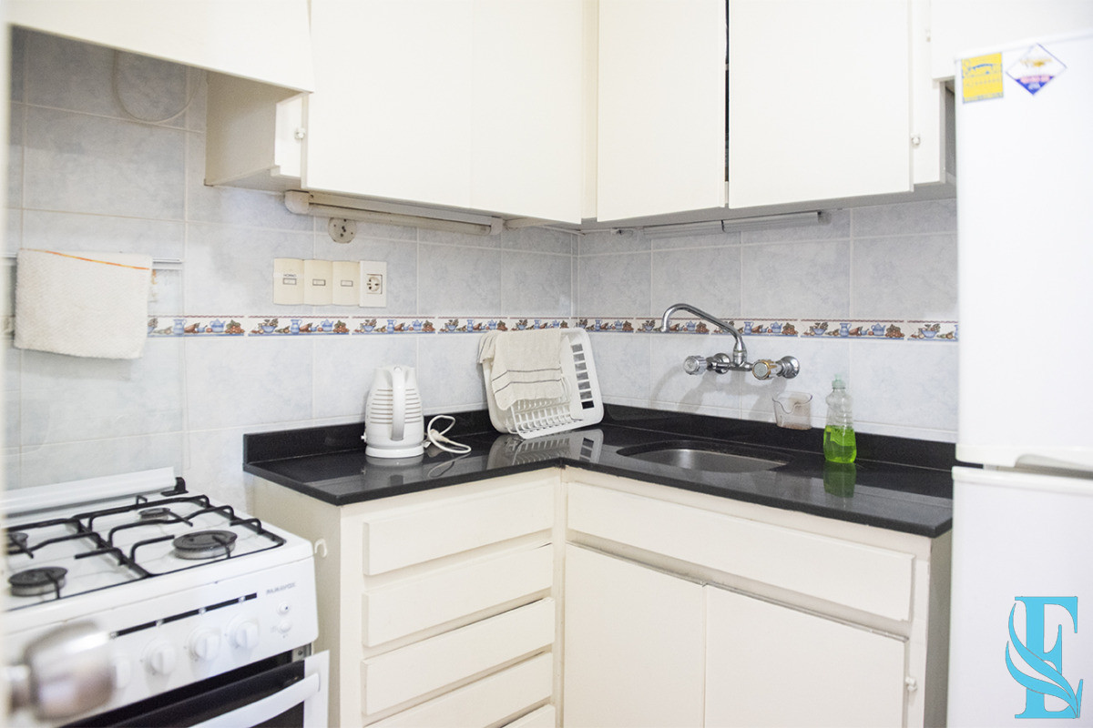 Apartamento ID.877 - Apartamento de 1 dormitorio y medio en venta en Peninsula, vista al mar. 