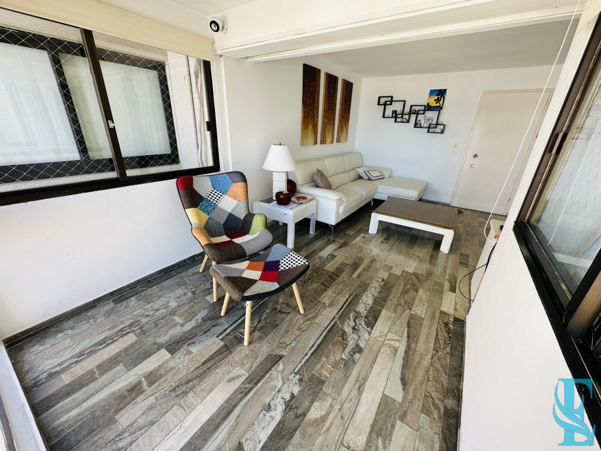 Apartamento ID.555 - Apartamento en venta de 3 dormitorios en Playa Brava , Punta del este 