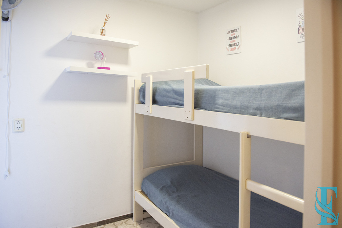 Apartamento ID.877 - Apartamento de 1 dormitorio y medio en venta en Peninsula, vista al mar. 